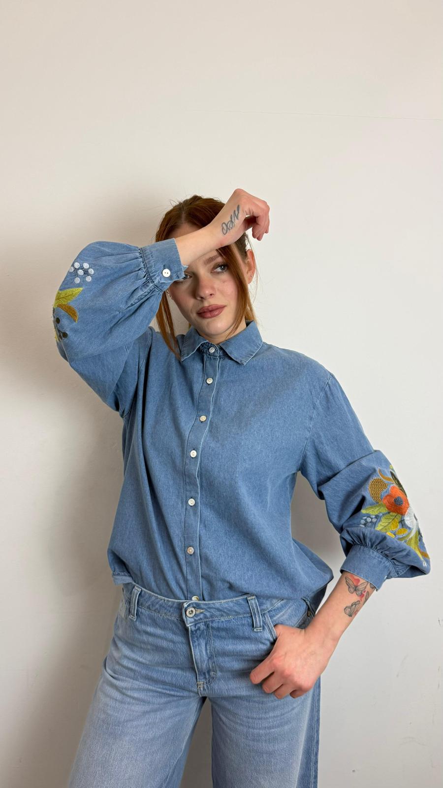 Camicia Denim Con Ricami - Souvenir cod. D39V1083 main:sha1=3fb043c4a817e1d4b1150bcd14d9f0a602acd8b1