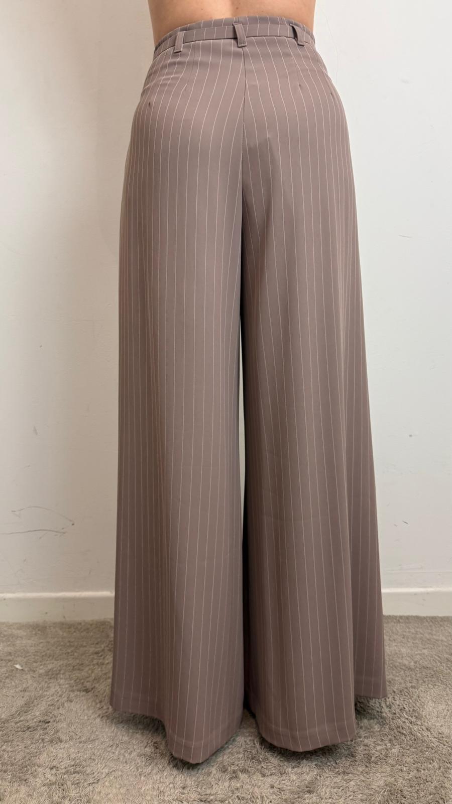 Panta Palazzo Con Pinces Con Cintura - Imperial cod. P3ZQLAF main:sha1=df63f1af80f2f78af3a459729a016a23bfa1cb30