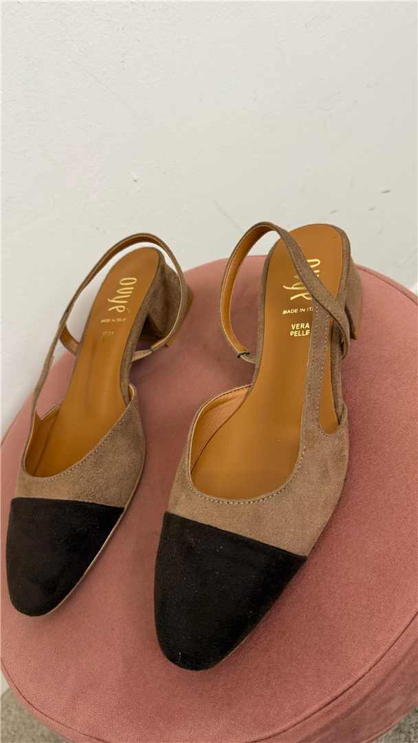 Slingback A Punta Tonda E Cinturino Elasticizzato Tacco 4 - Ovye' cod. 26/LF2675002CAM main:sha1=8269536637267388ea8b5338a3a482a4bc721607