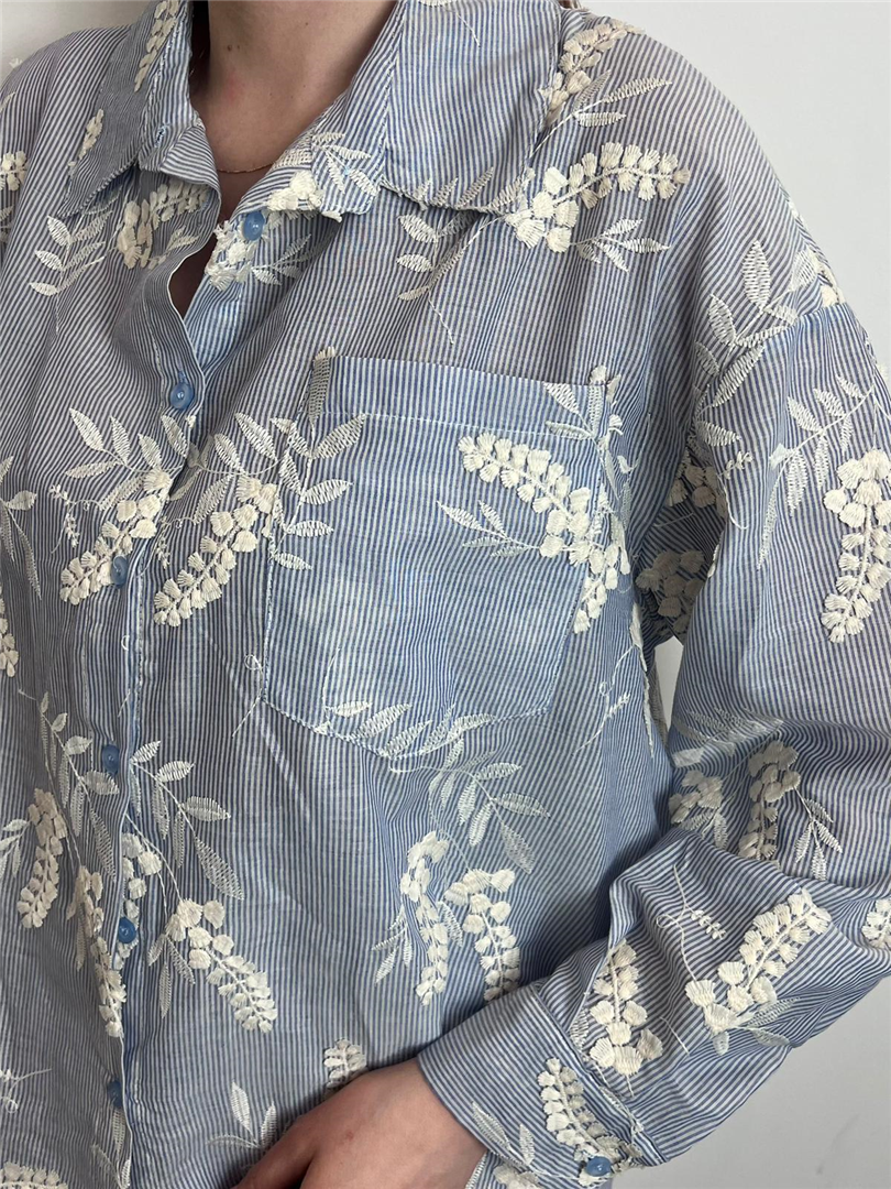 Camicia A Righe Con Ricami - Souvenir cod. D39V1454 main:sha1=3baf8109d27782296c0c9e9550512ae8e23f5563