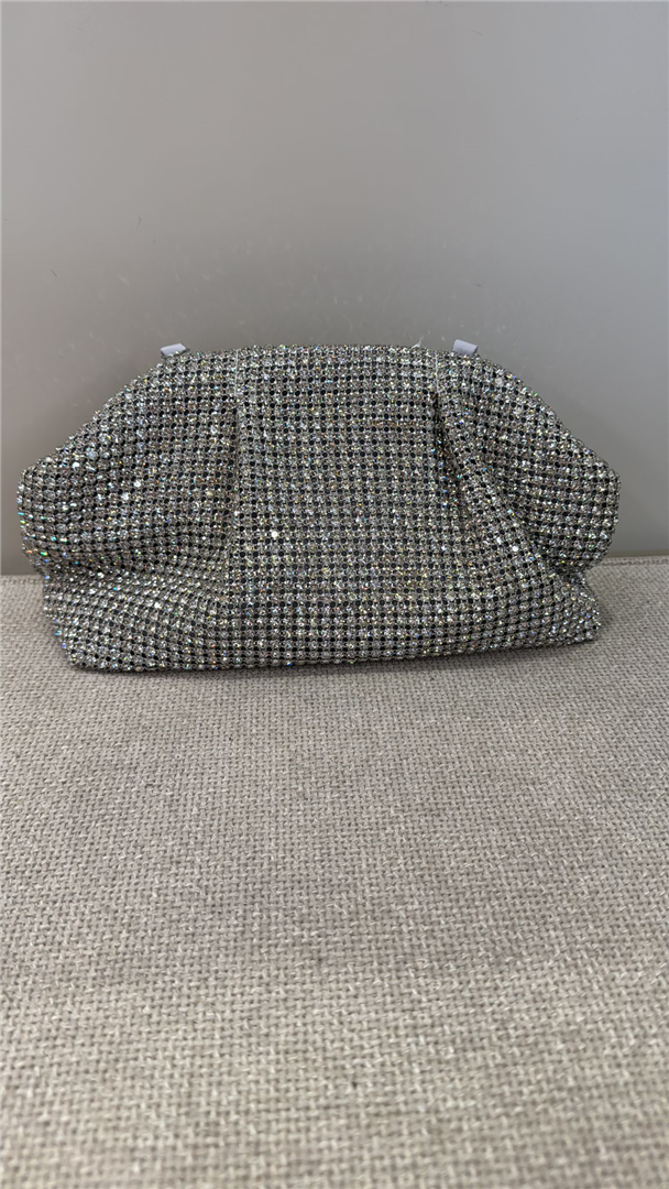 Pochette Pouc Arricciato Con Strss E Tracolla - Divisione Chickster's cod. M3602 main:sha1=616e3d08a834ca923769c9afd82fa0c68601a80b