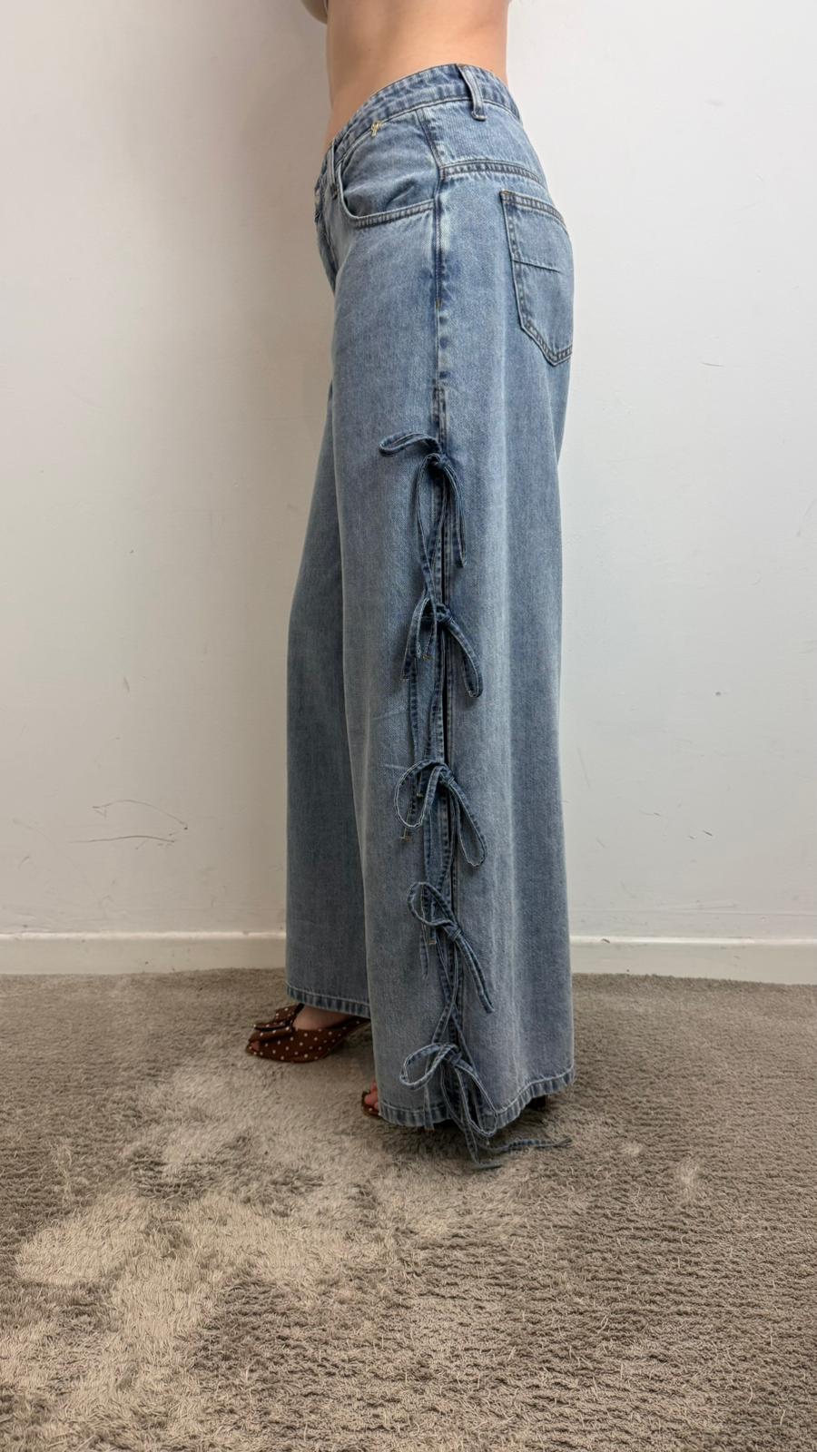 Jeans Wide Legcon Dettagliolace Up Laterale - Philia Loft cod. D02E1125 main:sha1=9be72d522599c72fbb08e9be6a5d447db002679a