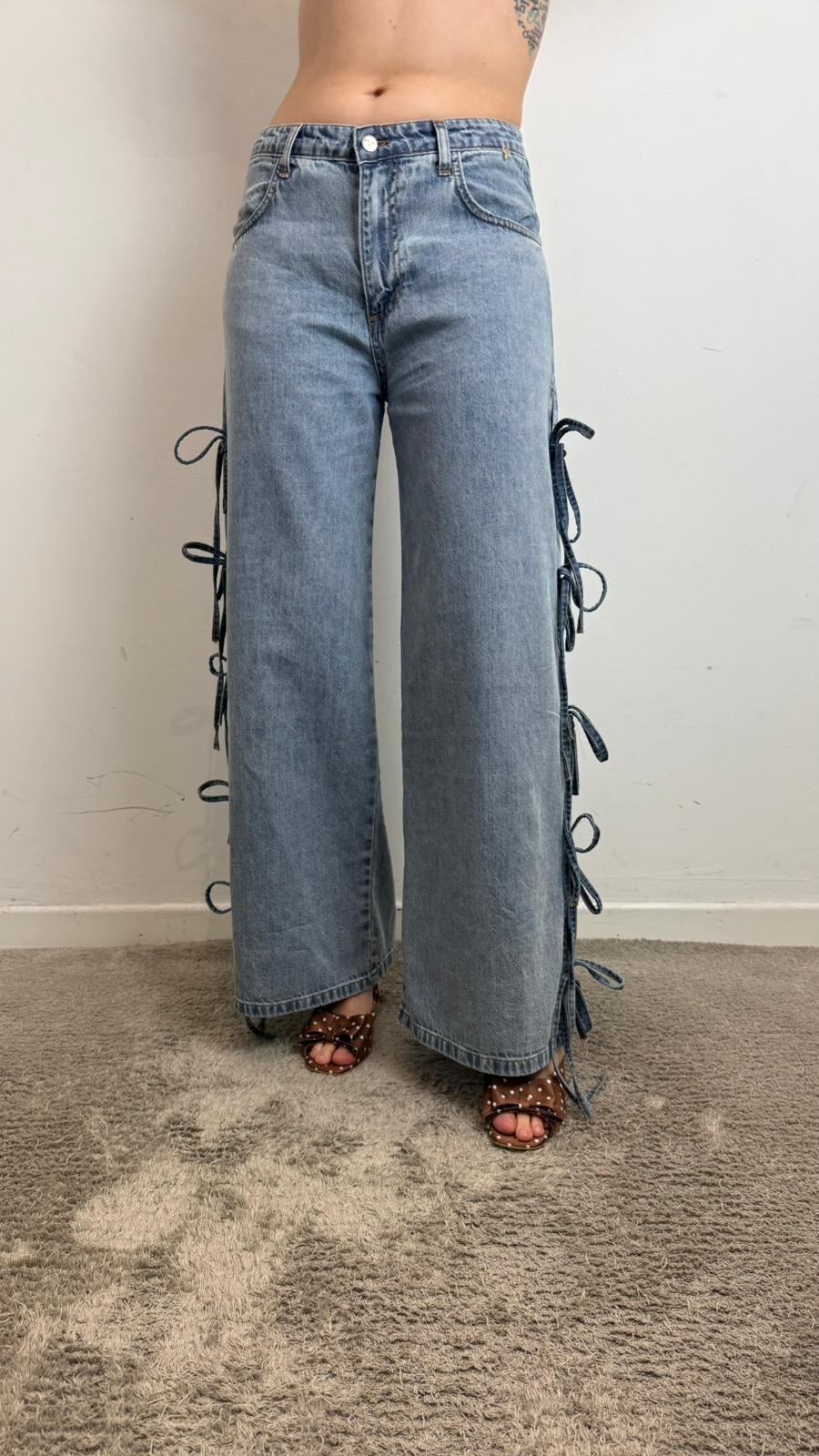 Jeans Wide Legcon Dettagliolace Up Laterale - Philia Loft cod. D02E1125 main:sha1=add353f554723ec1e5441bdd3a62e7fce746f41b