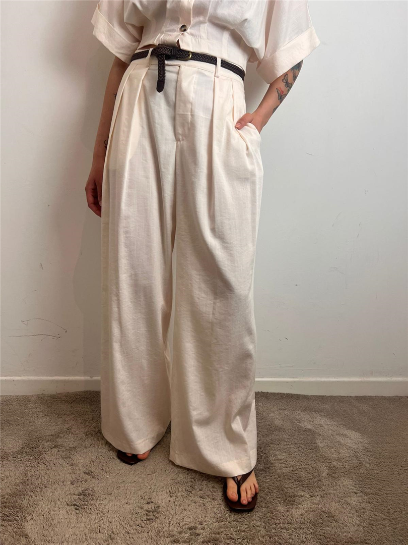 Pantalone Palazzo Con Pinces E Cintura - Vicolo cod. TAB2273 main:sha1=428fc88556f23050006a9cab98d4c6b0d8428176