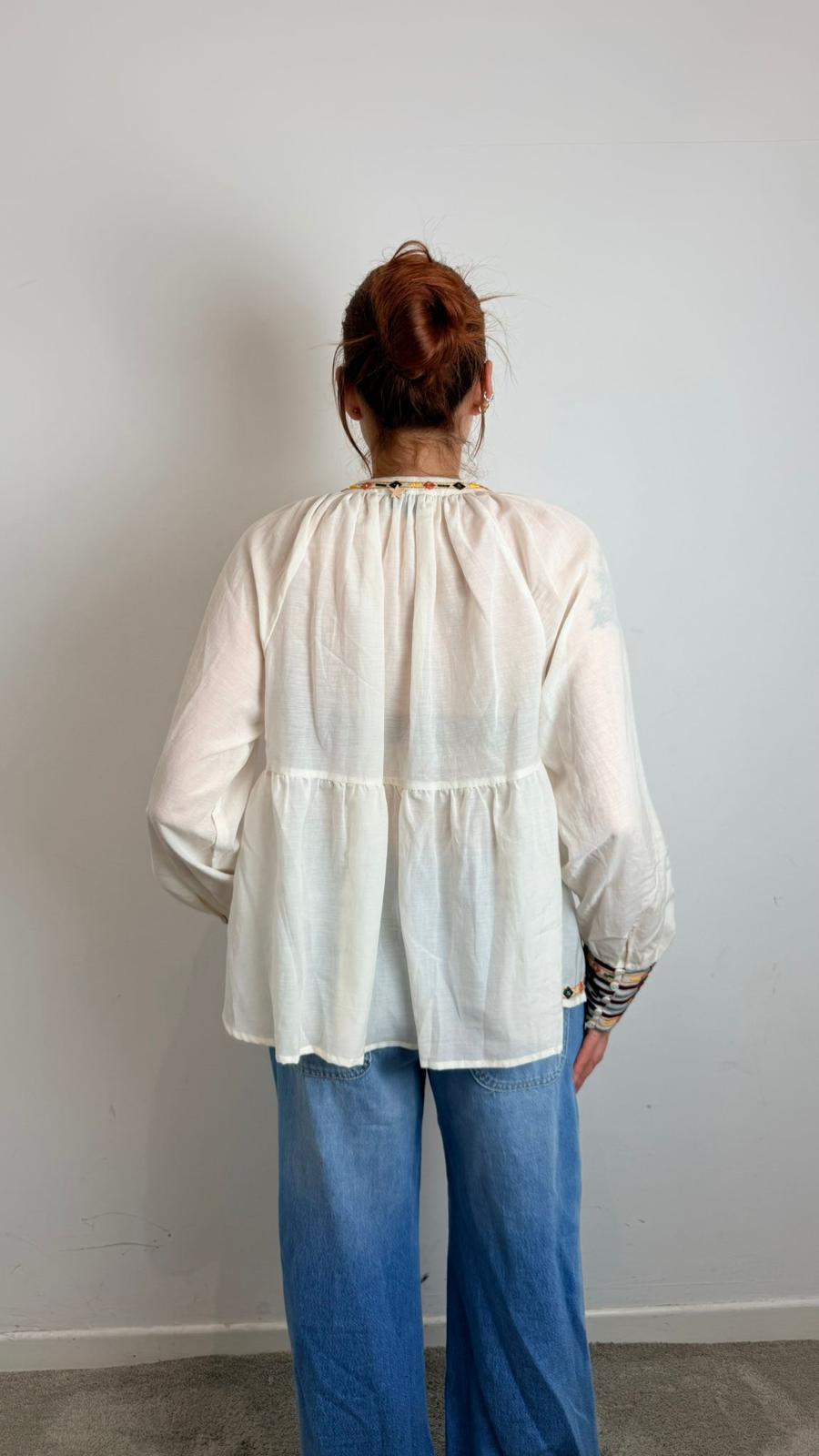 Blusa Con Ricami E Perline - Souvenir cod. X39K1493 main:sha1=be329e6305c7753b3b2fa653241a4e6e3224c3ab