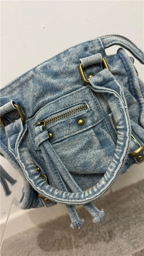 Borsa Bowling Effetto Vissuto Denim Lung 23 Cm H. 21 Cm - Divisione Chickster's cod. M3604 main:sha1=32efdf9b9caa9cb3a142d9633f8dcaf389bb7ee8