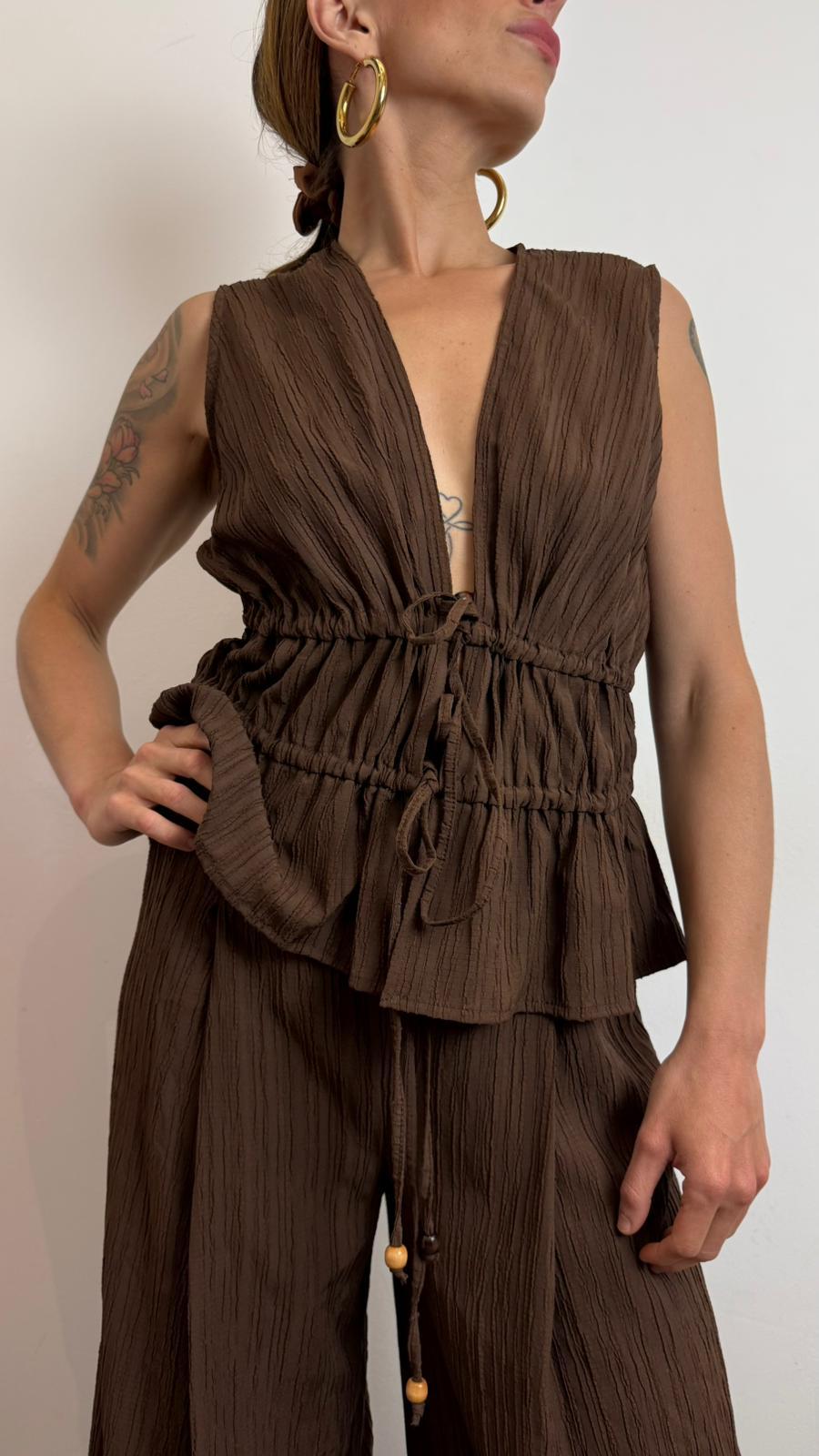 Gilet Scollo A V Chiusura Con Laccetti - Philia Loft cod. D02E1166 main:sha1=6c3f295929cdadb3aadc074d0d21b397255b2e7b