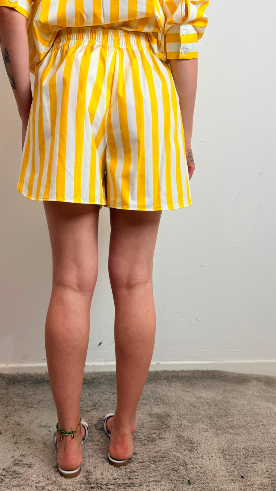 Shorts A Righe Con Coulisse E Ricamo - Vicolo cod. RAB1023 main:sha1=59d4cd606be033ee750fecd1e0b0668ff1a766c1