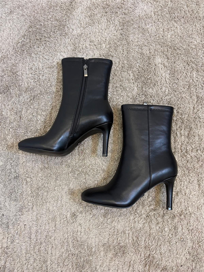 Tronchetto Con Zip Laterale Tacco Stiletto Cm 8 - Gold&gold cod. GU375 main:sha1=e390c2fe9e5cf38ce10eabcb0b7c603cc0db5335