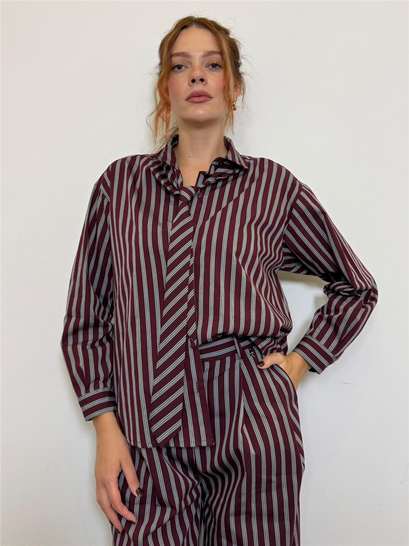 Camicia A Righe Con Cravatta - Souvenir cod. F40X0621 main:sha1=00c5e890e1715bf6c02a9a77d89daf11e18805fc