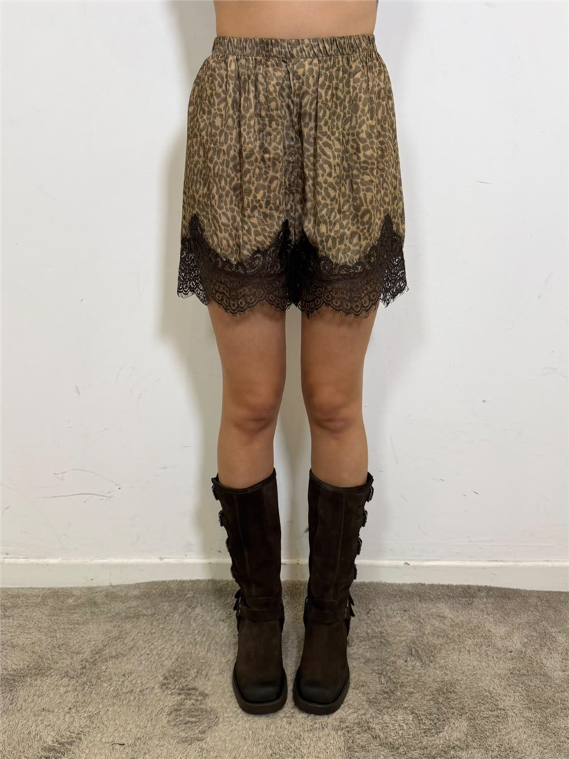 Shorts Maculato Con Dettagli In Pizzo - Vicolo cod. TAC1286 main:sha1=f6ff872a84b6e79eec9f9147eadeadc9be548d2d