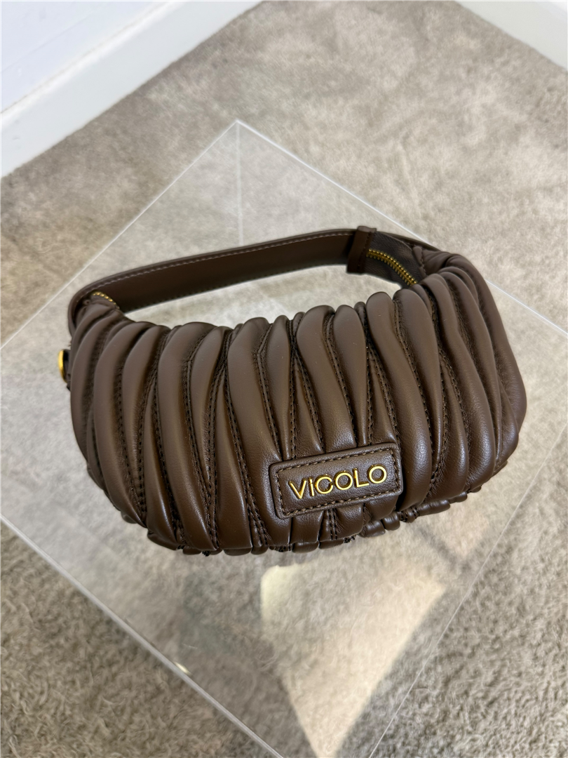 Borsa Croissant Bag Matelasse - Vicolo cod. XAC0051 main:sha1=337b849a018c84d05a4600450b2e37b30af34d70