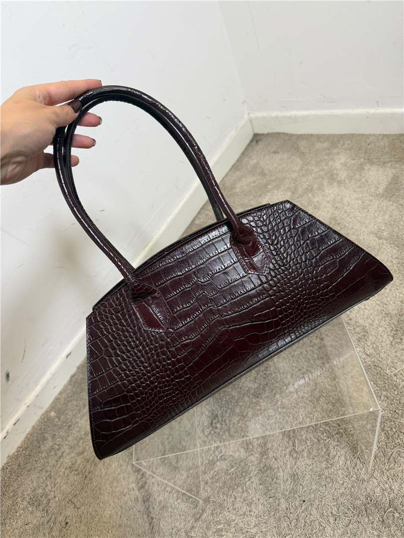 Borsa A Spalla Forma East Weas Effetto Coccodrillo Lung Cm 40 H Cm18 - Divisione Chickster's cod. M3611 main:sha1=3923e75c547aaed75a5ff42f4f0db4328d8a07f2