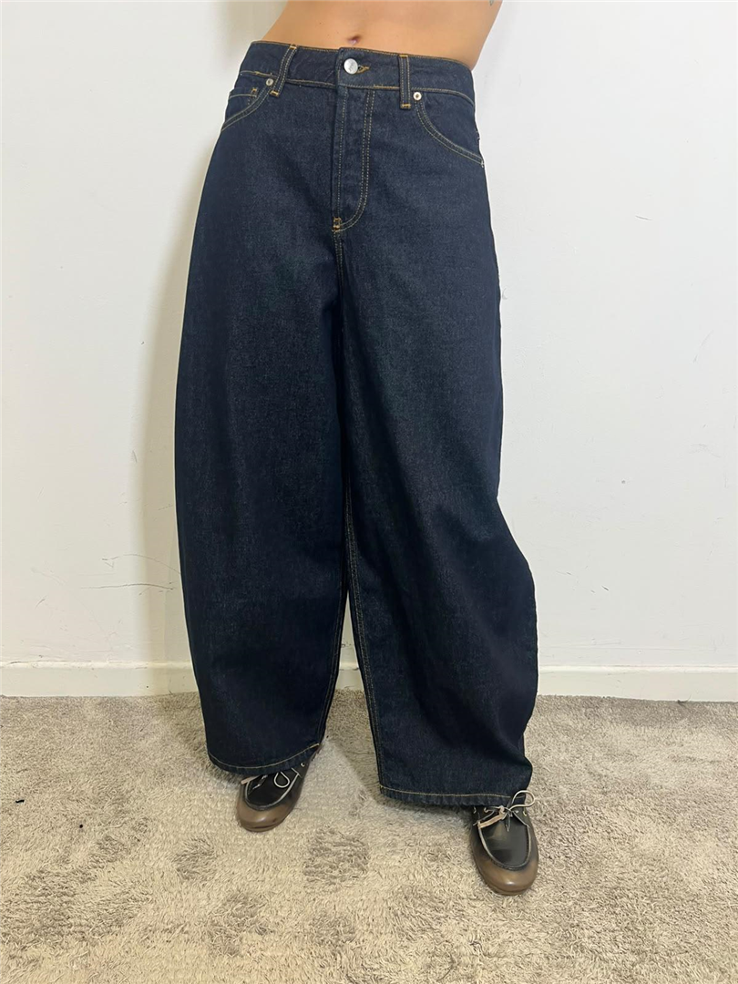 Jeans Barrel Con Cuciture A Contrasto - Philia Loft cod. V03O0304 main:sha1=289905a877c6ca94f9418102dcad5bbd14cdae11