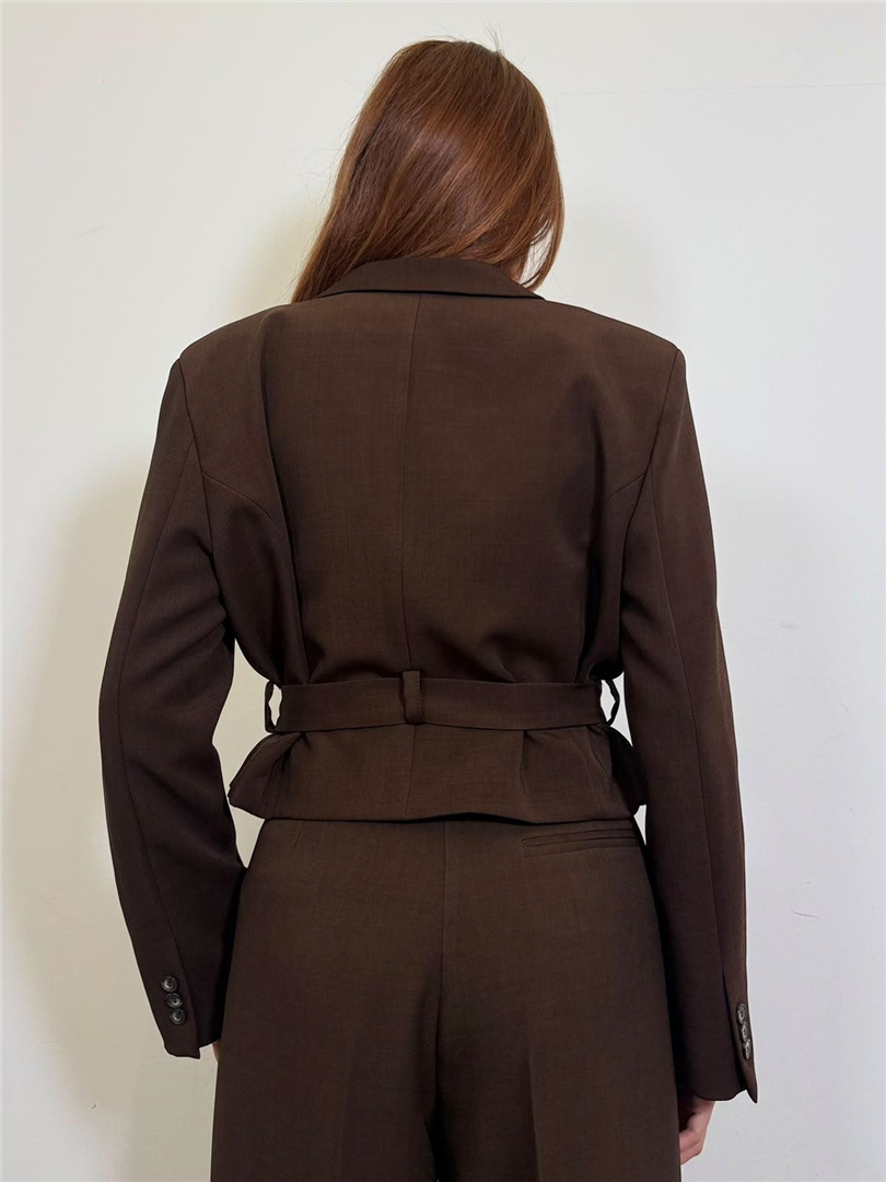 Blazer Crop Con Cintura - Vicolo cod. TAC1435 main:sha1=7fbcad75fdfbdf936bd819fe4d718e8965d6e663