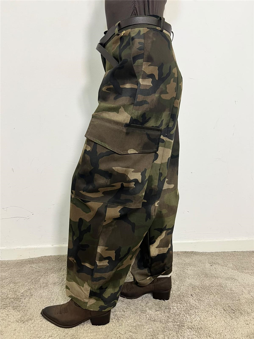 Pantalone Camouflage Con Tasconi - Philia Loft cod. R03L0588 main:sha1=4c8b830365ec2df4007392a529c88c1ad4ea37eb