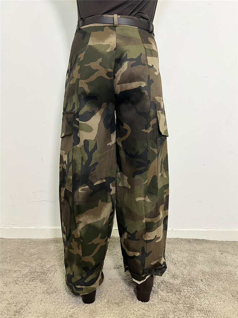 Pantalone Camouflage Con Tasconi - Philia Loft cod. R03L0588 main:sha1=26a87aac0f3cbd22eebd8a85e937f05fb99aac87