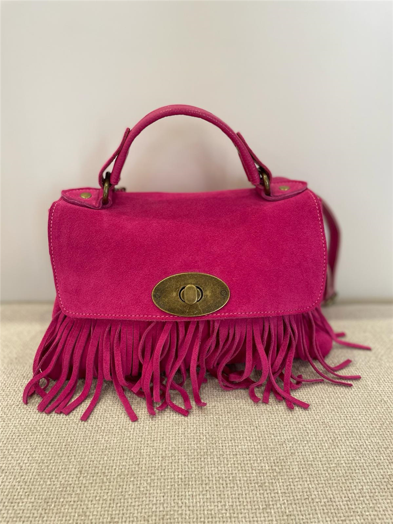Borsa Scamosciata Con Frange E Tracolla Lung. Cm 27 Alt. 16 - Divisione Chickster's cod. M3526  color:fucsia