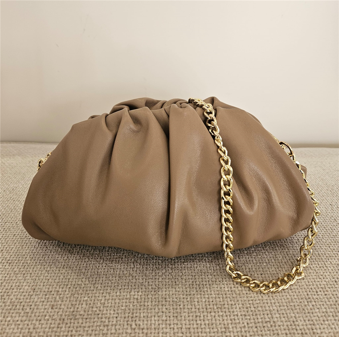 Borsa Pasticcino Piccola In Pelle Con Tracolla Dorata - Divisione Chickster's cod. M3541  color:beige