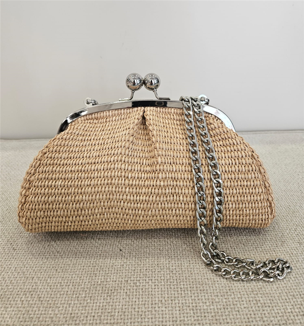 Borsa Pasticcino In Rafia Piccola Con Tracolla Lung. 24cm H 13cm - Divisione Chickster's cod. M3545  color:rosa