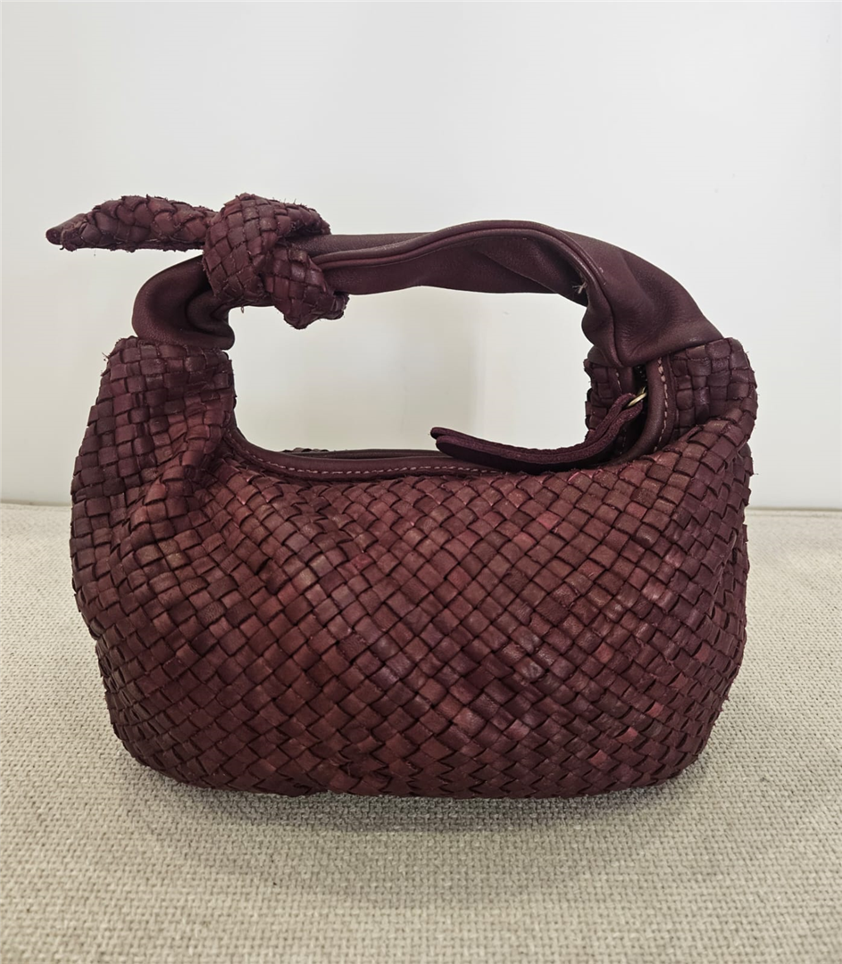 Borsa Pelle Intrecciata Piccola Lung. Cm 26 H.cm 16 - Divisione Chickster's cod. M3557  color:prugna