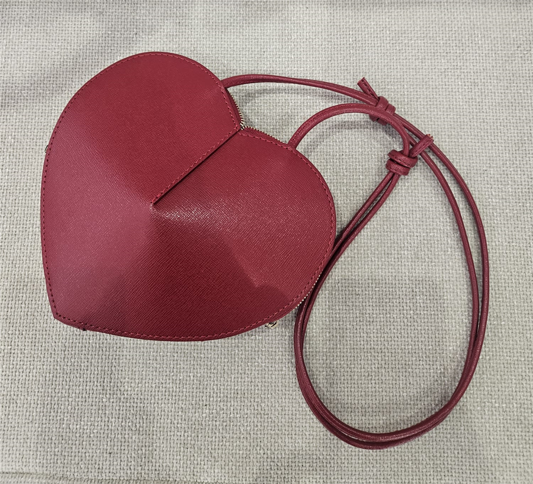 Borsa Cuore In Pelle Con Zip E Tracolla - Divisione Chickster's cod. M3567  color:rosso scuro