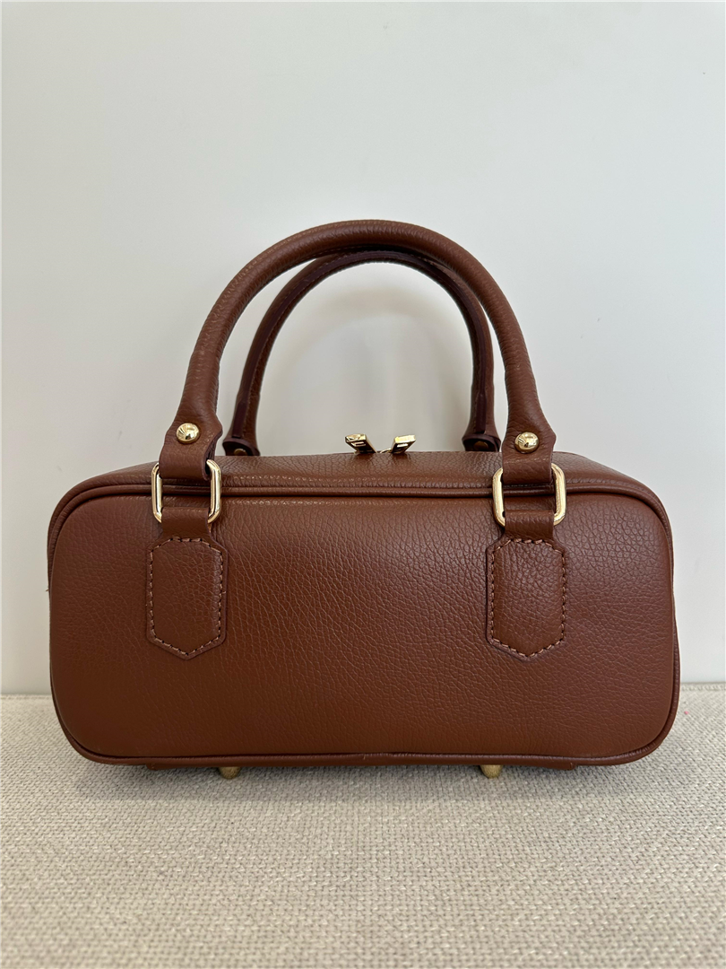 Borsa Bauletto Con Manici Lung. Cm 29 H. Cm 13 - Divisione Chickster's cod. M3576  color:bruciato