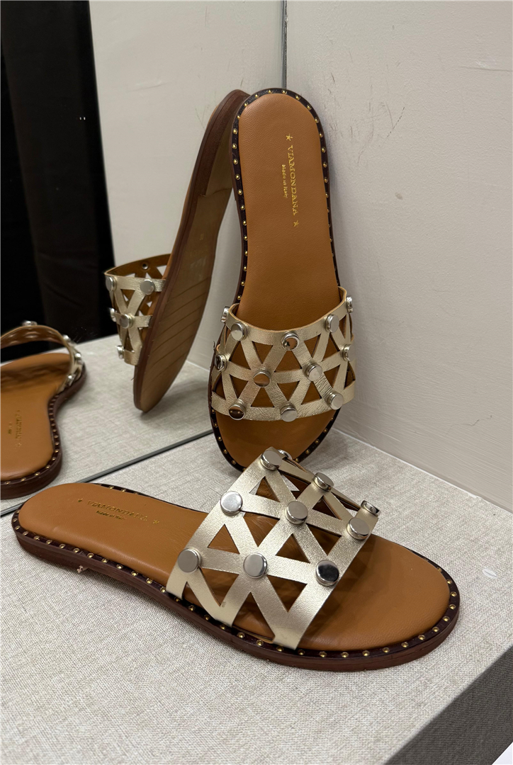Sandalo Fascia Traforata Con Borchie - Via Mondana cod. JESSY  color:platino
