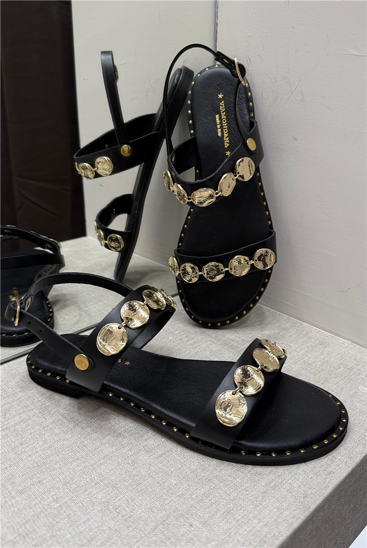 Sandalo In Pelle Con Cinturino E Accessorio Monete - Via Mondana cod. ZAIRA  color:nero