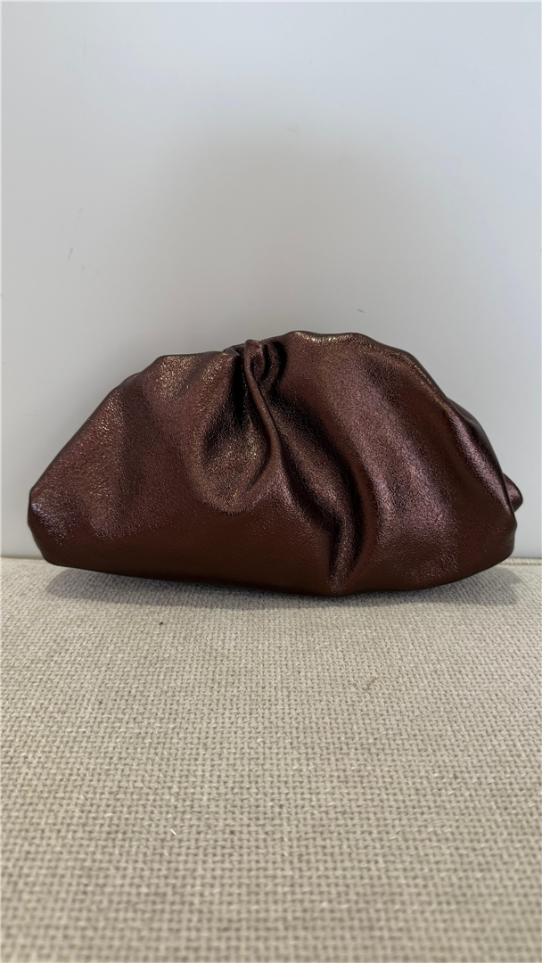Borsa Pasticcino Piccola Laminata Con Tracolla Dorata - Divisione Chickster's cod. M3540  color:testa di moro