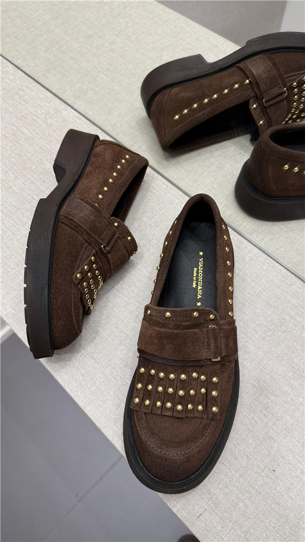 Mocassino Camoscio Con Frange E Borchie - Via Mondana cod. VMD15CAM  color:testa di moro