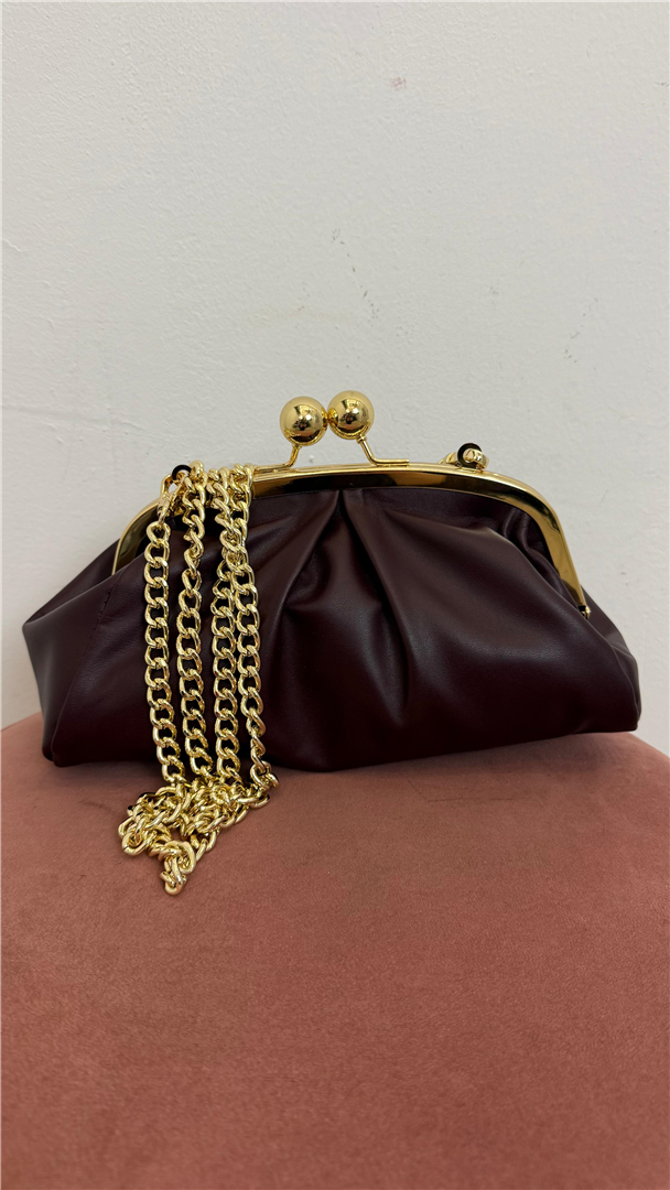 Borsa Pasticcino In Pelle Con Chiusura Clip Clap E Catena Dorata - Divisione Chickster's cod. M3590  color:prugna