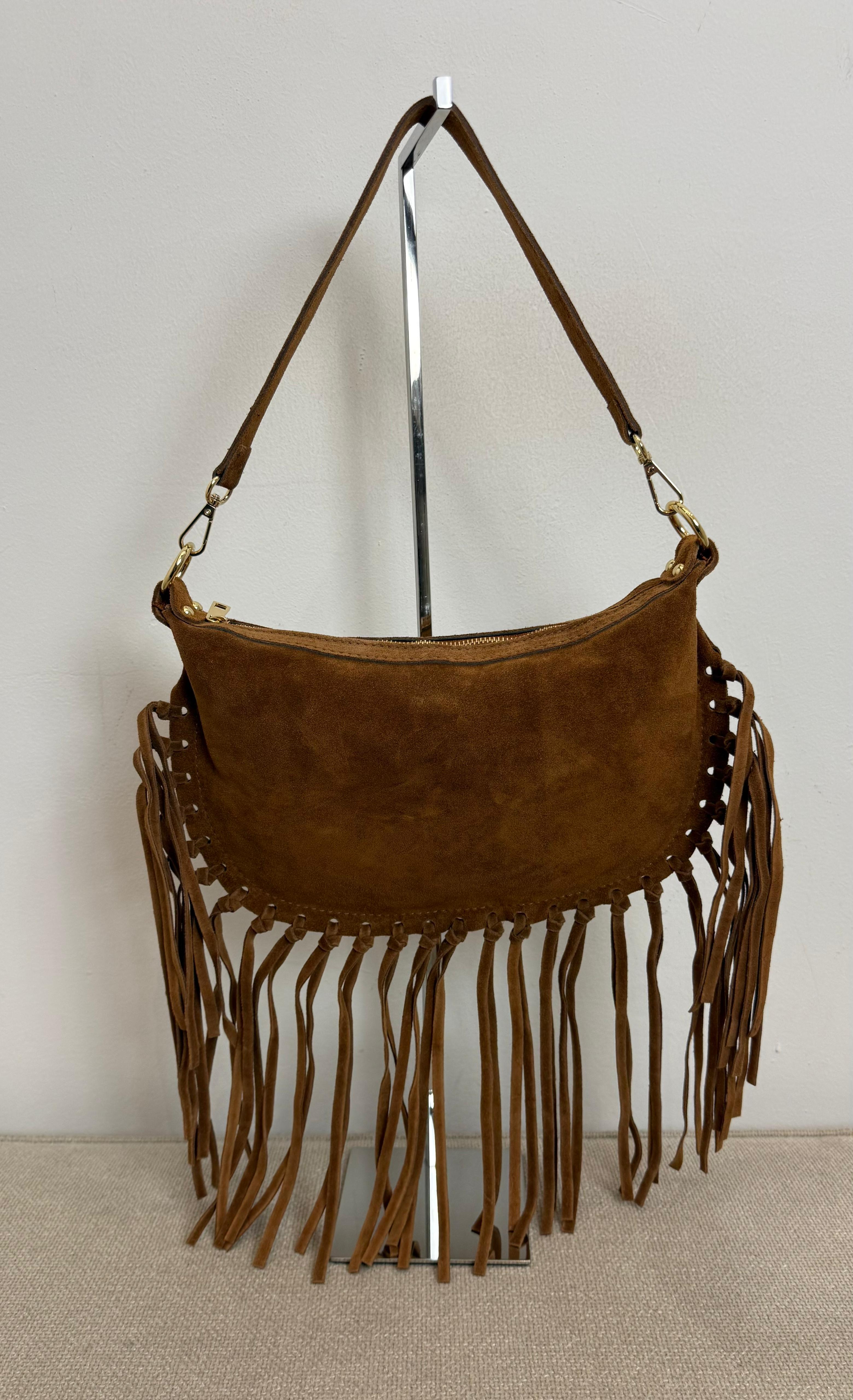 Borsa Moon In Camosciocon Frange E Doppia Tracolla Lung. Cm 34 H. Cm22 - Divisione Chickster's cod. M3593  color:cuoio