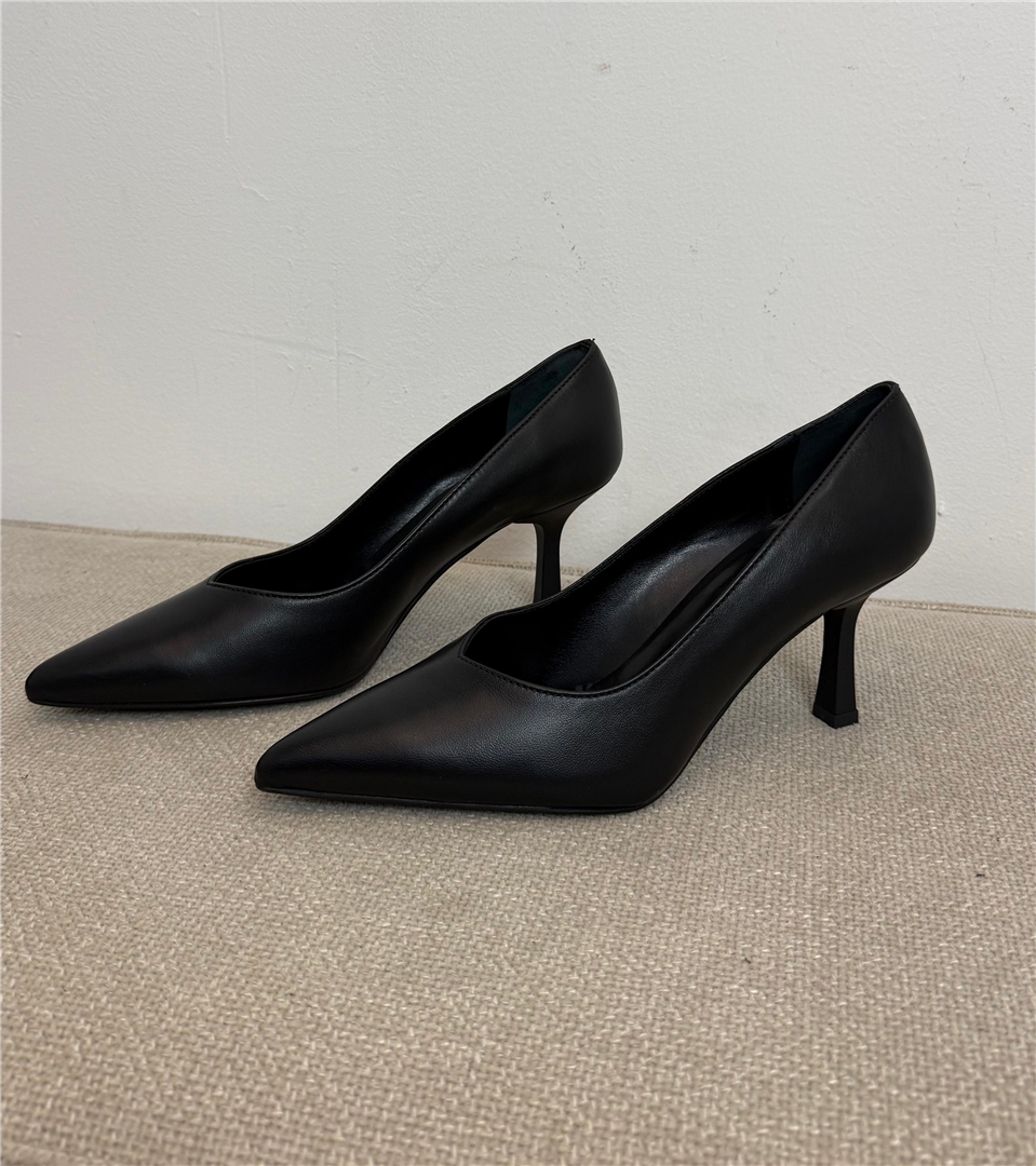 Decolletè In Pelle Ovyè Tacco Cm 7 - Ovye' cod. 25/AT7110NAP  color:nero