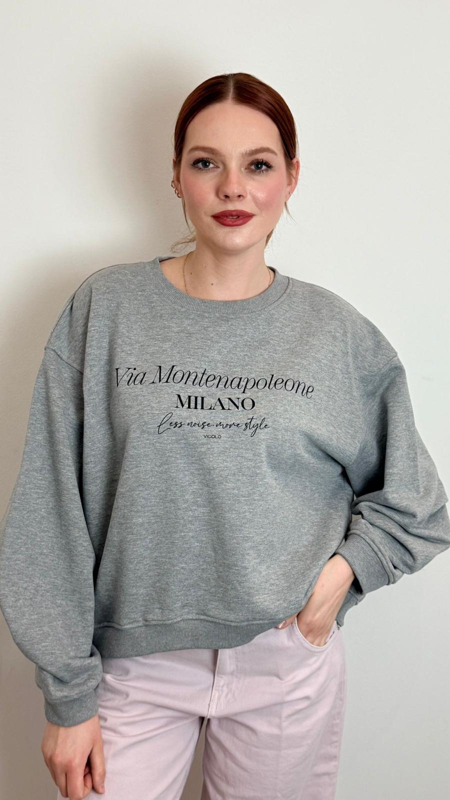 Felpa Over Girocollo Con Scritta Via Montenapoleone - Vicolo cod. RAB0130  color:grigio melange