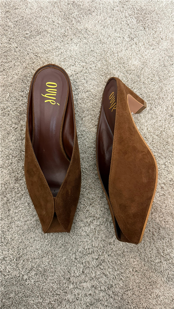 Mule Donna Ovyè Suede Marrone Tacco Medio 6 Cm Primavera Estate 2026 - Ovye' cod. 26/AC866CAM  color:cioccolato