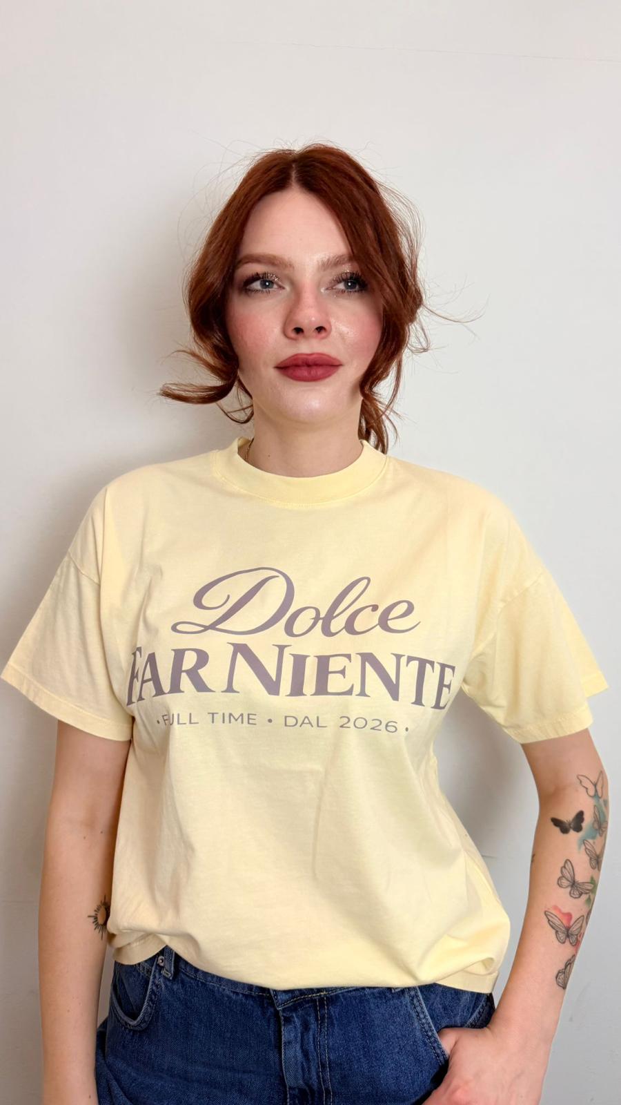T Shirt “dolce Far Niente” Donna In Cotone – Maglietta Oversize Con Stampa Frontale | Vari Colori - Vicolo cod. RAB0286  color:pulcino