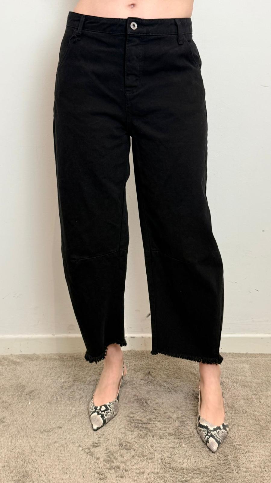 Jeans Baggy Donna Wide Leg Antracite Con Orlo Sfrangiato – Fit Morbido Vita Media - Please cod. P2SGDLNCCC  color:nero