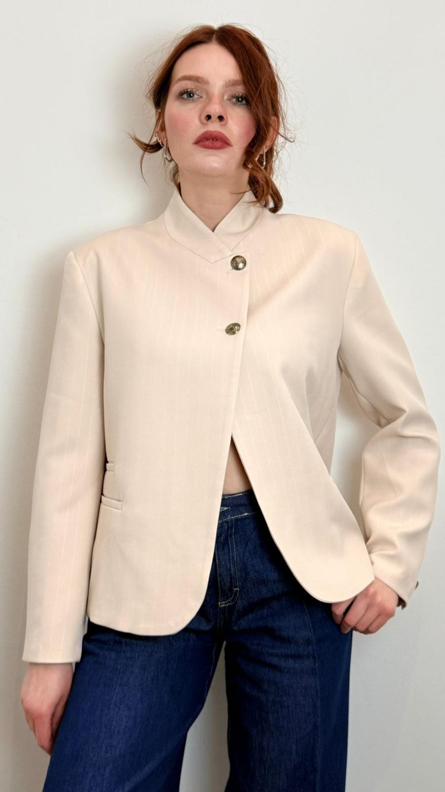 Blazer Gessato 2 Bottoni Sul Collo - Vicolo cod. TAB0963  color:vaniglia