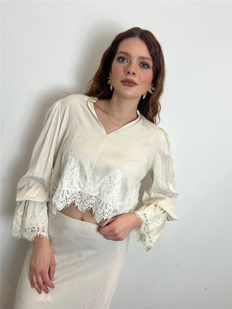 Blusa Scollo A V Con Inserti In Pizz - Vicolo cod. TAB1181  color:beige