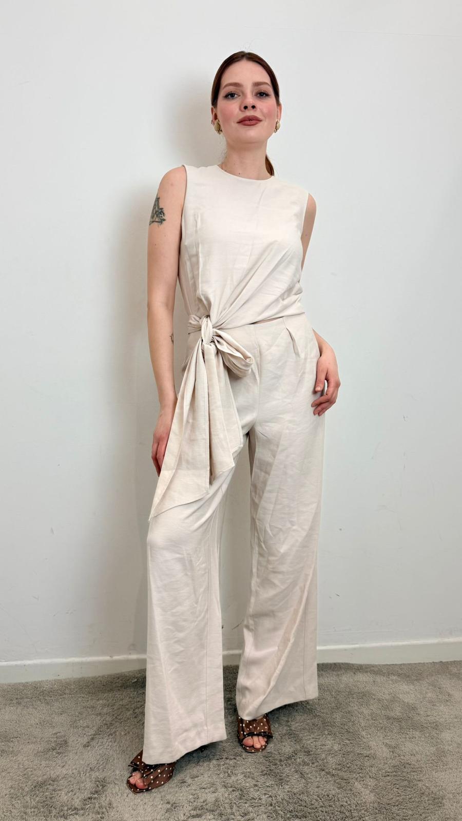 Tuta Con Oglò Sul Retro - Vicolo cod. TAB0035  color:burro