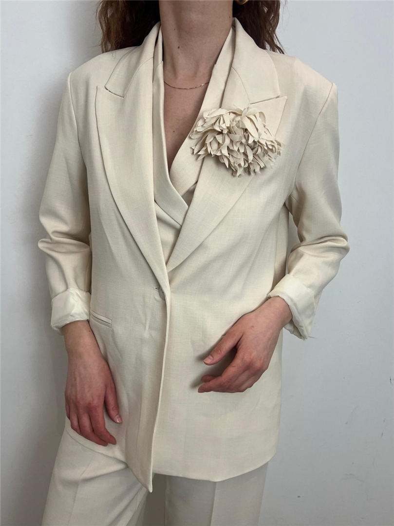 Blazer Con Dettaglio Spilla - Imperial cod. J9990002V  color:burro