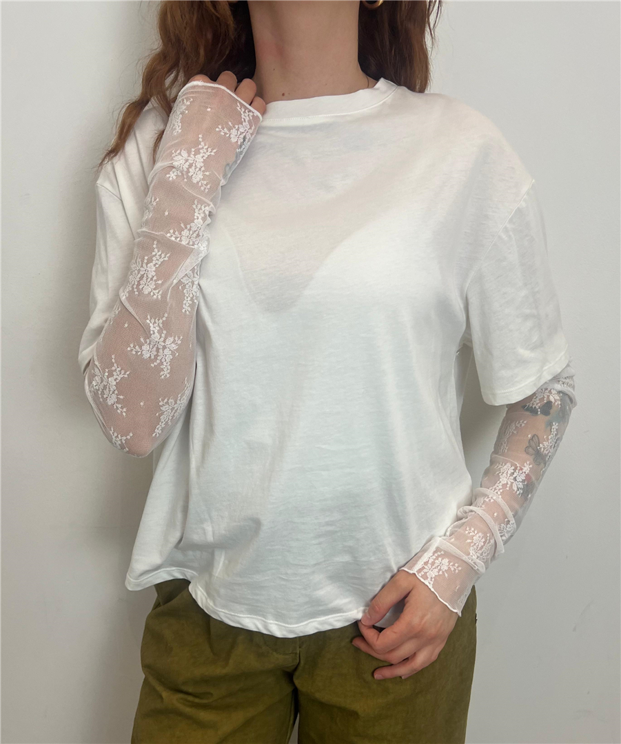 T Shirt Con Manicotti In Pizzo - Please cod. T0UZOP9000  color:panna