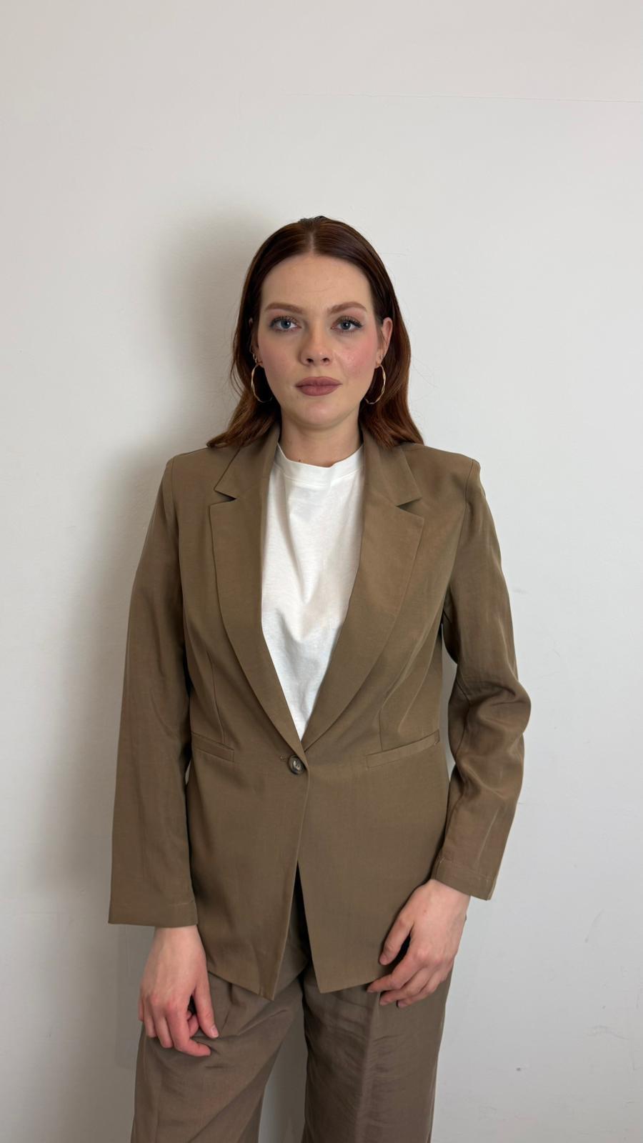 Blazer Regular Fit Monopetto Tasche Frontali - Please cod. J0MADZT000  color:biscotto