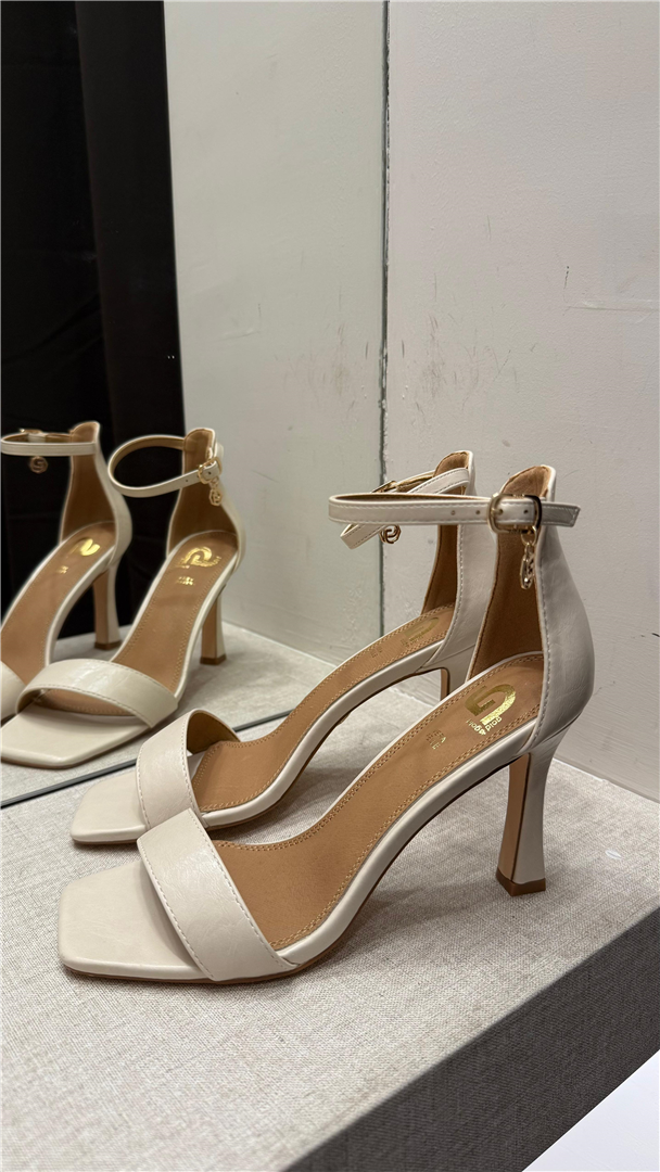 Sandalo Con Fascia Centrale E Cinturino Alla Caviglia Tacco 9 - Gold&gold cod. GP801  color:beige