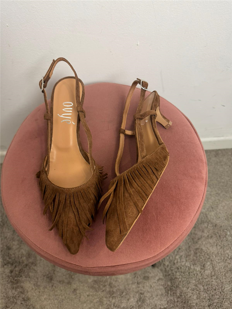 Slingback In Camoscio Con Frange Tacco 5 - Ovye' cod. 26/AT263CAM  color:testa di moro