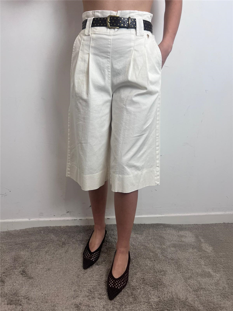 Bermuda Con Pinces E Cintura - Philia Loft cod. R02L0827  color:burro