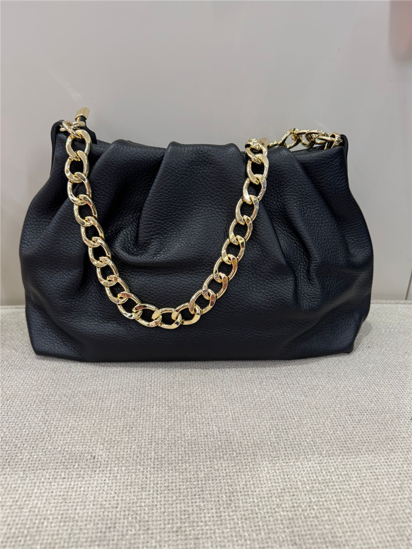 Borsa In Pelle Martellata Con Catena E Tracolla - Divisione Chickster's cod. M3600  color:nero