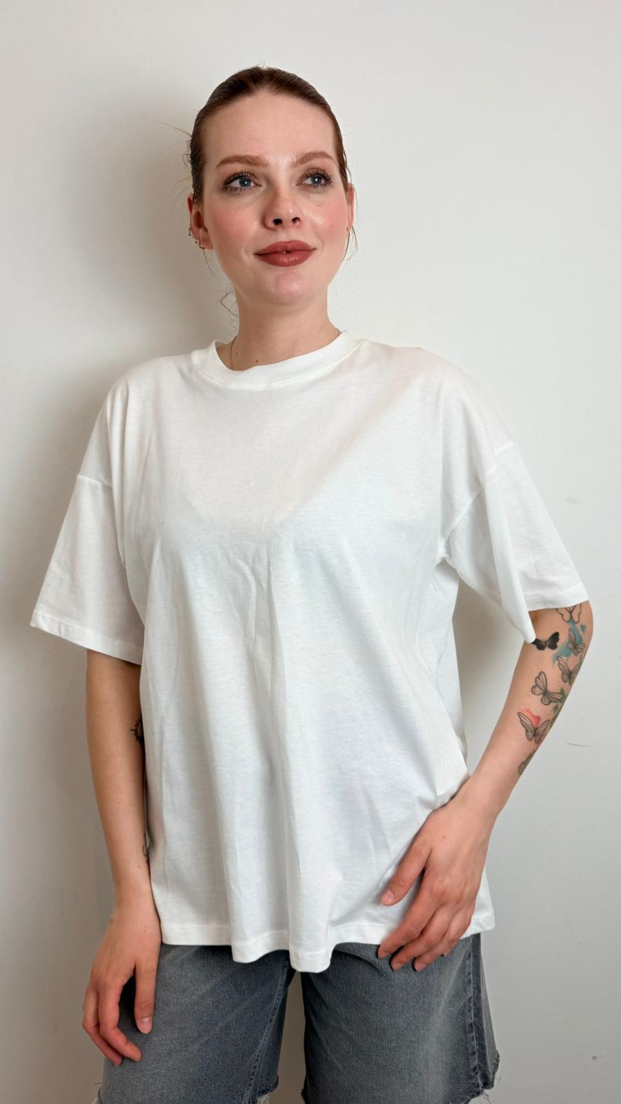 T Shirt Over Con Spacco Sul Retro - Vicolo cod. UAB0342  color:naturale
