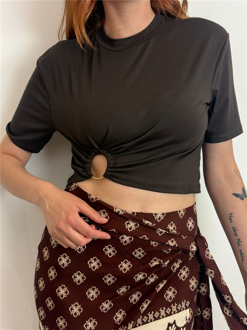 T Shirt Crop Foro Frontale - Vicolo cod. TAB2615  color:fondente